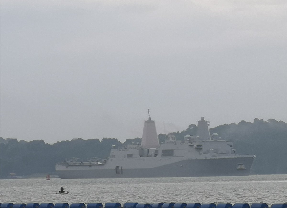 USS Anchorage (LPD 23) San Antonio-class amphibious transport dock transiting the Johor Strait - December 29, 2022 #ussanchorage #lpd23

SRC: TW-@no28236510