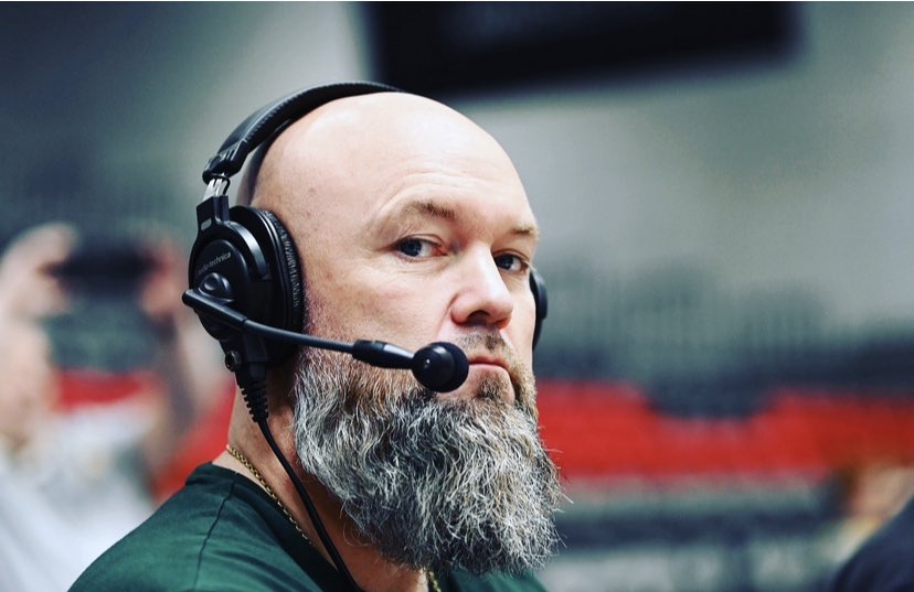 swaine8's tweet image. So tonight I’m commentating as the Findlay Oilers take on Ohio Christian. 7pm ET and 12pm UK time. Pretty special when my son is the starting point guard. Let’s go @UF_Oilers_MBB and let’s go @eisley8 click link portal.stretchinternet.com/findlay/