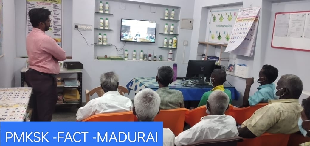 FACT_Tamilnadu's tweet photo. PMKSK Kisan Sammelan conducted by FACT at Madurai,TN. Farmers, Officials of Agrl.Dept and FACT watched live streaming of Farmer interactive session by Hon'ble Union Minister for Chemicals &amp; Fertilisers.
@fact_kochi
@fertmin_india
@agridept_tn
#PMKSK
#FACT
#TamilNadu
#Madurai https://t.co/7YMWLAAAnF