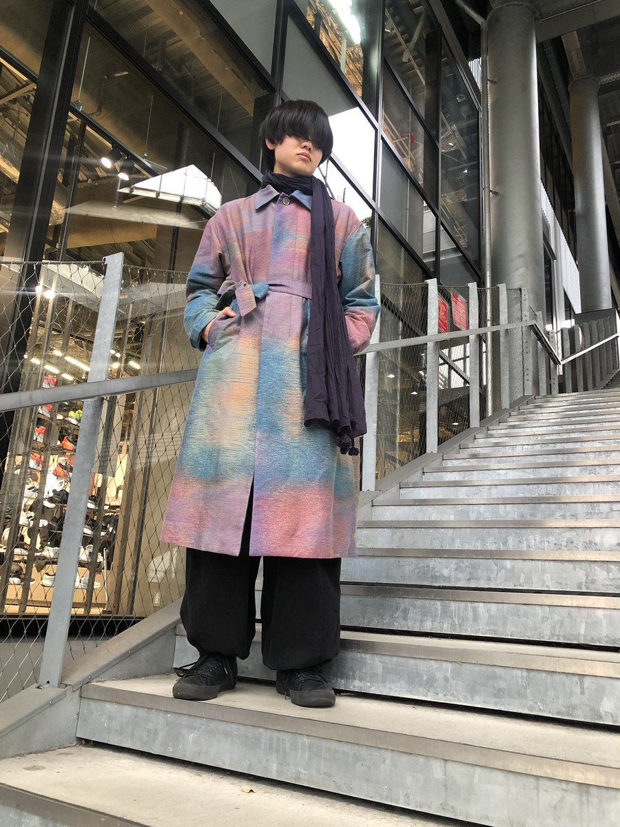 haaaaaaaa0429's tweet photo. TAAKKのコートとバイトの後輩に貰ったtricot comme des garçonsのストール

#古着　#古着男子　#ドメブラ　#ドメスティックブランド　#デザイナーズブランド　#22aw #TAAKK #commedesgarcons #オシャレさんと繋がりたい　#服好きな人と繋がりたい　#雰囲気好きな人いいね https://t.co/XERYSAUjhH