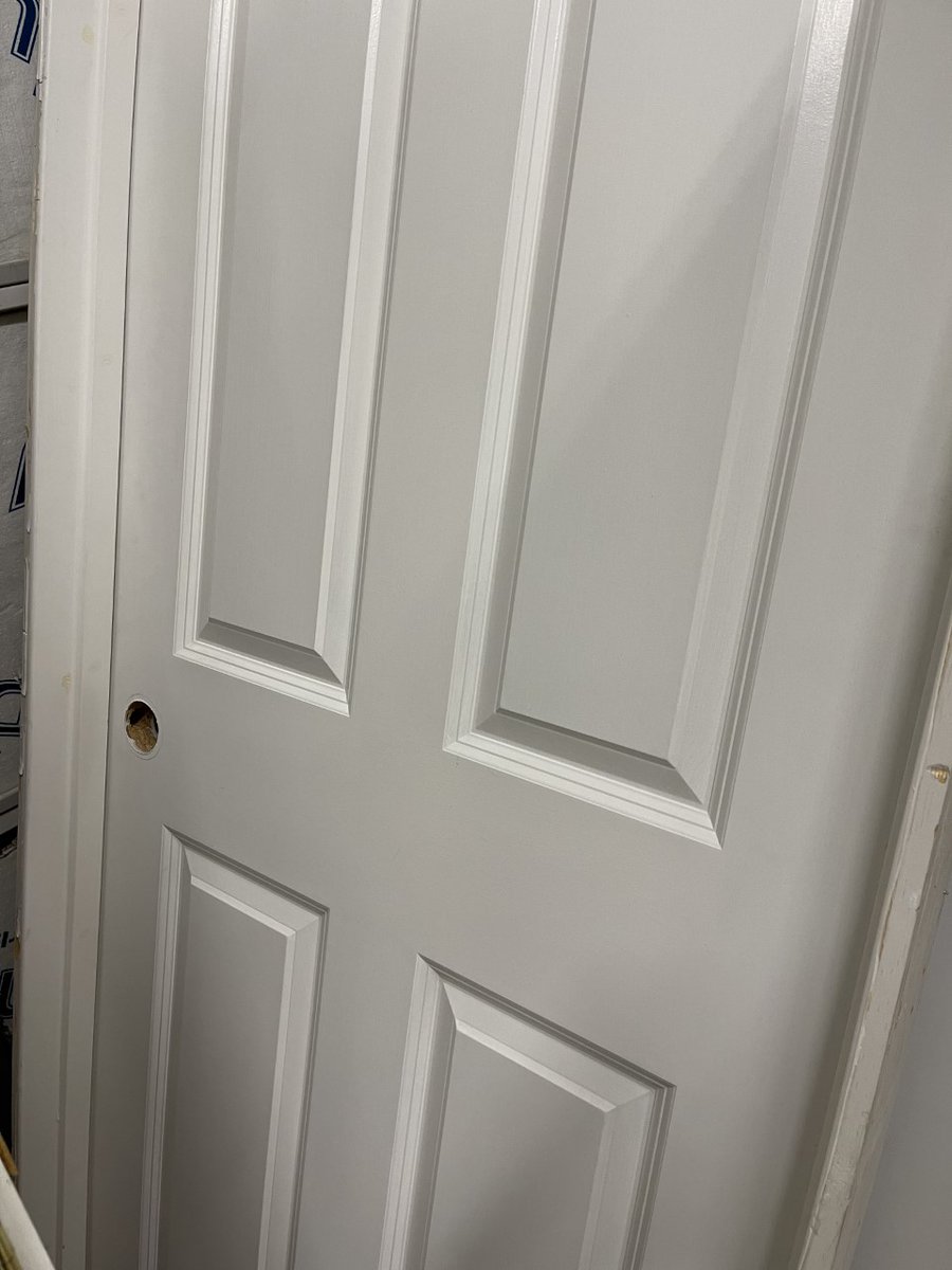 BuildingValue's tweet image. Building Value currently has an assortment of white hollow core prehung doors with hardware. These doors are in great condition and are ready to be installed. $75.00 each.