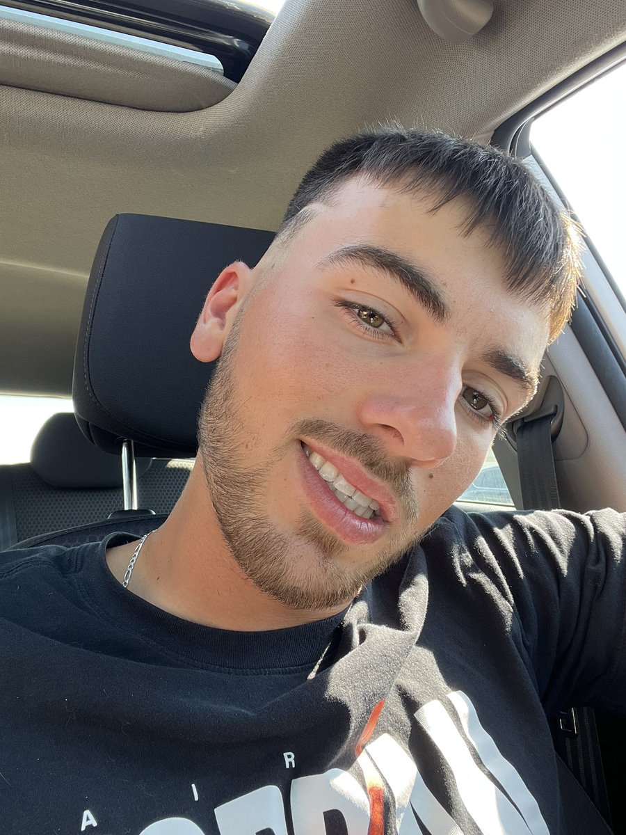 YoungPhilly6's tweet photo. Fresh cut who dis! https://t.co/PFANom9g7a