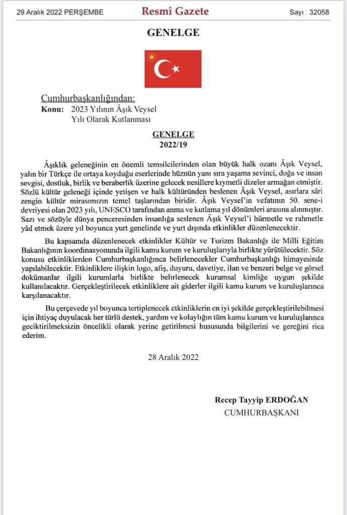 serdarcirit10's tweet photo. “Bir çekirdek verdim,dört bostan verdi
Benim sadık yarim kara topraktır.”

Cumhurbaşkanımız Sn. Recep Tayyip Erdoğan ın yayımladığı genelge ile Cumhuriyetimizin 100. yılı olan 2023 yılı "#AşıkVeysel Yılı" olarak kutlanacaktır.

Dünya’yı gönül gözüyle gören #AşıkVeysel https://t.co/V4vpX1lvXV