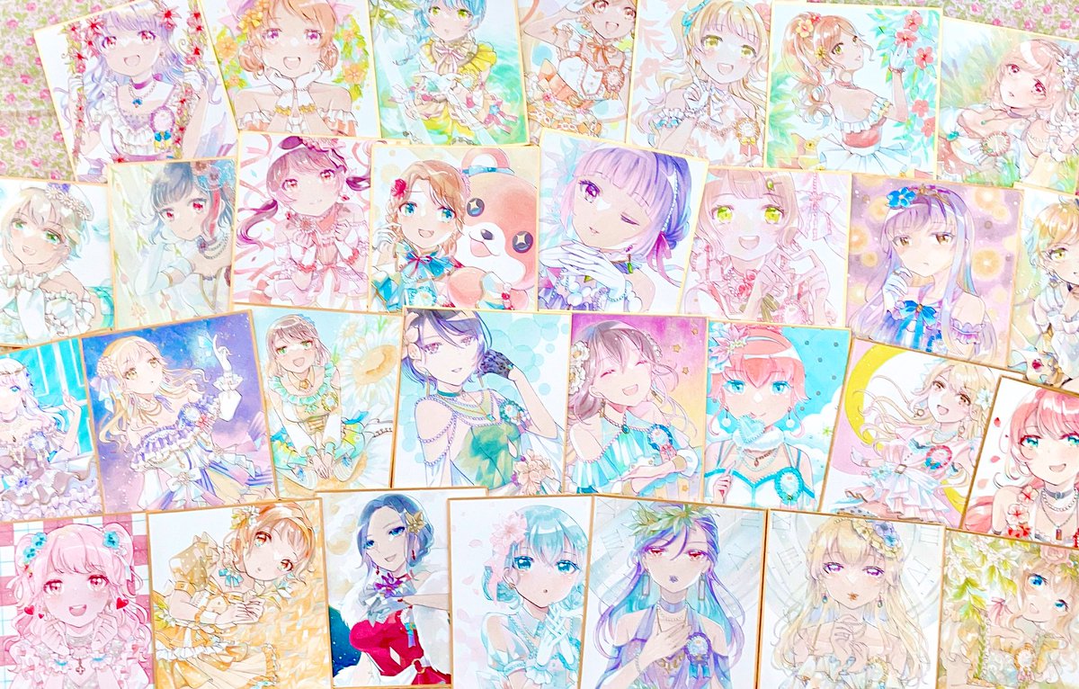 #2022年を振り返る
バンドリのメンバー35人分の色紙描ききったので大満足です〜!!
#bandoriart #コピック 