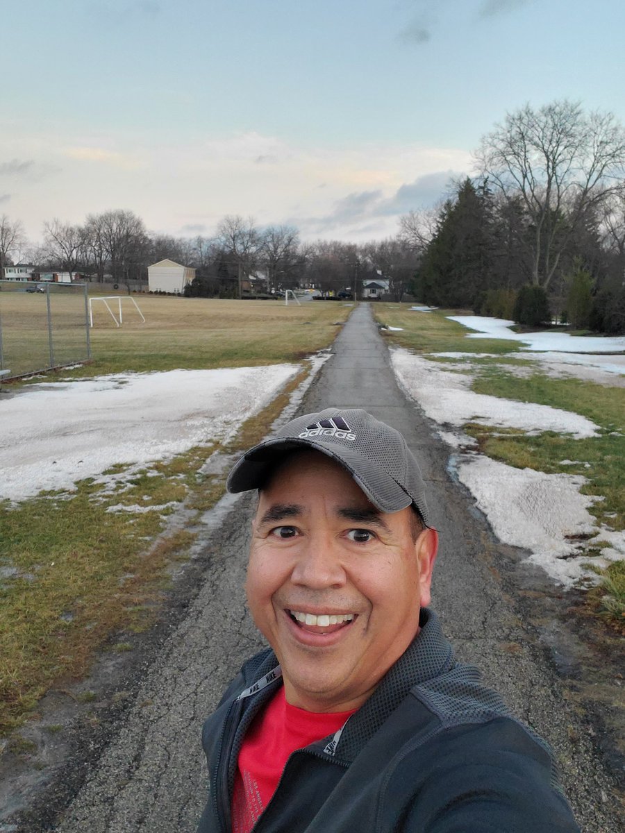 It just took @MorganKolkmeyer on @WGNMorningNews saying, 'It's not mild, it's WARM out there.' and that was all I needed. It was a good 4.5 mile run with only a few icy patches to navigate. #optoutside #refusetohibernate @BarringtonIL