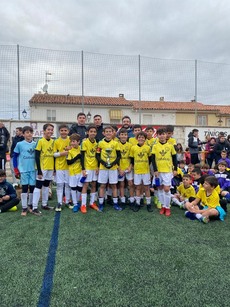 efsanjoseobrero's tweet photo. Finalizada una nueva edición del Torneo de Navidad, enhorabuena a los campeones y gracias a todos los equipos por participar y haberlo pasado tan bien en un ambiente lleno de deportividad y juego limpio, han sido 3 días llenos de emociones y felicidad 👏👏👏 https://t.co/RRz7B9QhEm