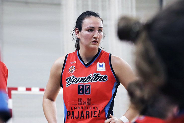 Ainhoa Lacorzana está siendo una de las sensaciones de LF Endesa.

Sin hacer mucho ruido, pero mejorando en todos los aspectos y siendo clave en Bembibre 🚀

🧵⬇️ Dentro hilo ⬇️🧵