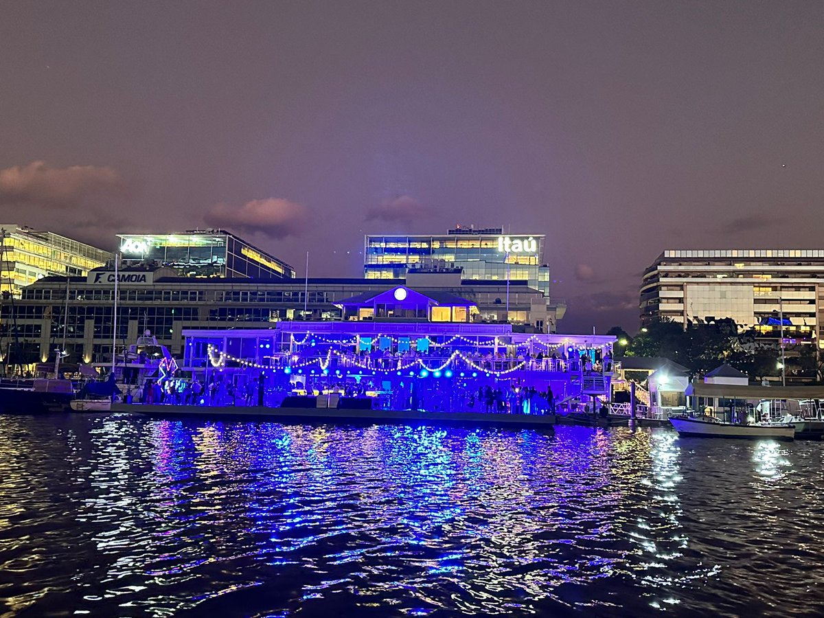 Yachtptomadero's tweet photo. Fiestas de fin de año corporativas 💫

#CelebrationSeason

Salones hasta para 900 personas, terrazas, parking privado, equipamiento y tecnología ✔

#Corporativos #Meetings #Reuniones #Congresos #EventosCorporativos #Workshop #Corporate #Cocktails #Catering #Eventos #Enjoy https://t.co/SfX0L5tSWV