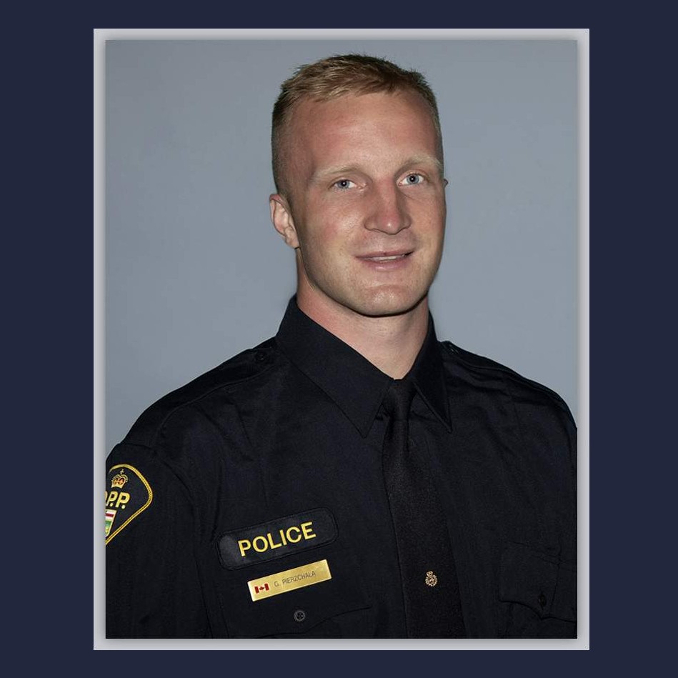 Army_Comd_Armee's tweet photo. Yesterday, we learned of the tragic passing of OPP Constable Grezegorz Pierzchala who was killed in the line of duty.  Prior to joining OPP, he served with the Grey &amp; Simcoe Foresters of the @CanadianArmy Reserve 2019-2021 and is remembered fondly. https://t.co/hanCLmoTNh