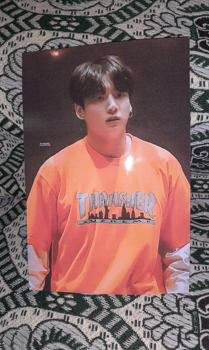 племянница сказала что специально хотела порадовать меня этим чонгуком