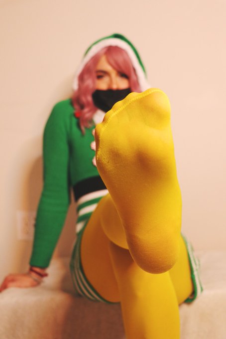 Almost new years! Anyone have exciting plans!? #femboy #crossdresser #sissy #crossdressing #gay #trans