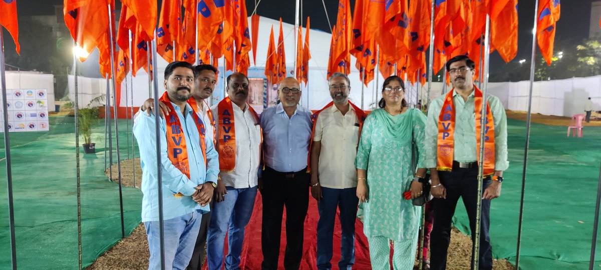 MahideepsinghC's tweet photo. #छात्र_शक्ति_राष्ट्र_शक्ति
अखिल भारतीय विद्यार्थी परिषद कोंकण प्रांत अधिवेशन में जाने का सौभाग्य मिला, परिषद परिवार व पुराने मित्रों से मिला हवा
#ABVP #Student_Power_Nation_Power https://t.co/l3bS3A3G9X