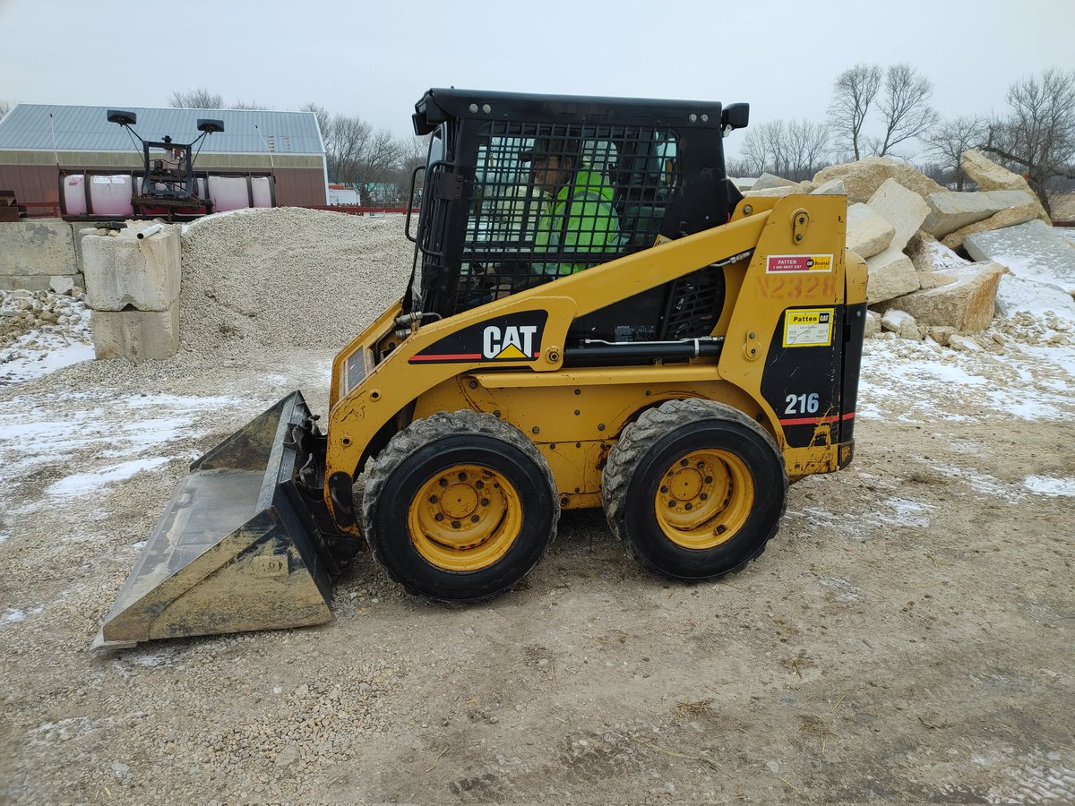 PondsInc4you's tweet photo. CAT 216 Skidsteer Low Hours (1400) Excellent Condition
https://t.co/DJ2D7N0owc https://t.co/2wvsLJM3Zv