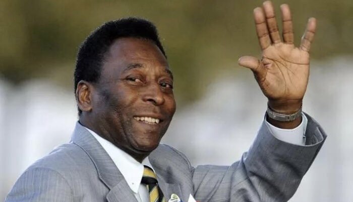 ercanzan's tweet photo. Işıklar İçinde Uyu Taçsız Kral.
#pele https://t.co/02EkDseiGf