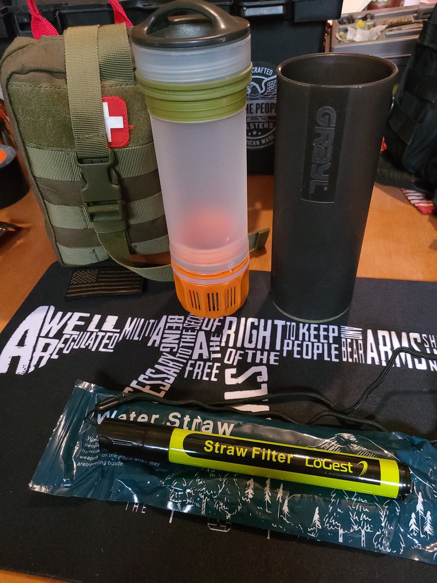 edc76239's tweet photo. Water: Water is essential for survival, and you should have enough water to last 3 days. In addition to carrying water, I use two different methods for filtering water. The #Logest straw filter & the #GRAYL Ultralight #WaterPurifierFilter Bottle. https://t.co/KFK0k0UndJ