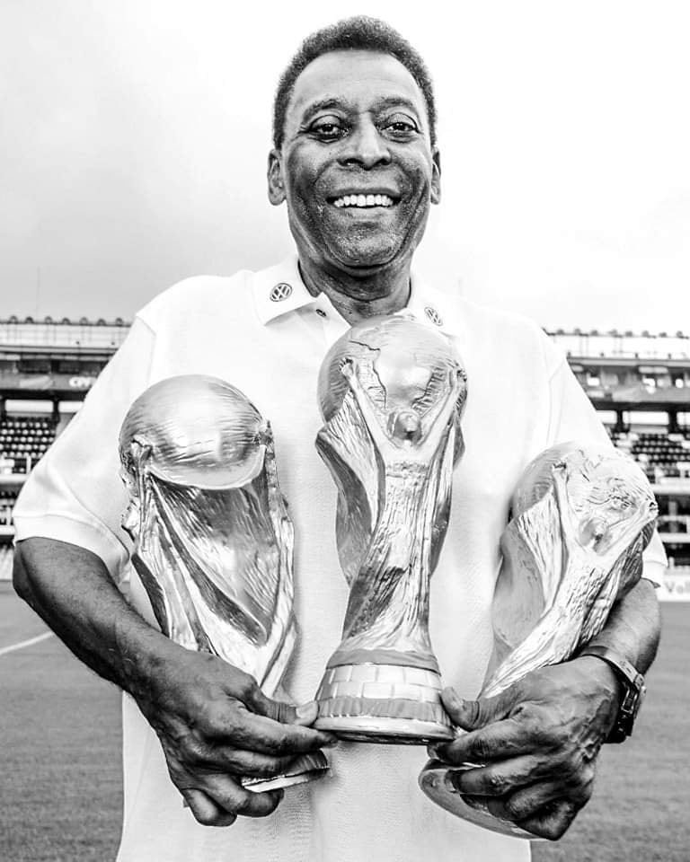EefElite's tweet photo. Rest in paradise. The King of the Beautiful Game. ❤️🕊️ https://t.co/cQHOnqmhQ0