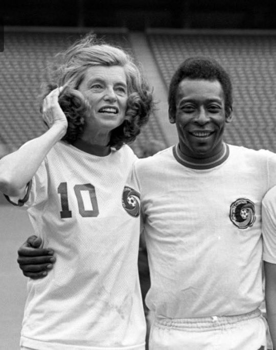 TimShriver's tweet photo. Pelé was the beautiful game’s mighty but humble king. He was also a joyous hero to our @SpecialOlympics athletes, and an embodiment of everything that is great about sport. Rest in peace, #Pele. https://t.co/wL7FTDMzXl