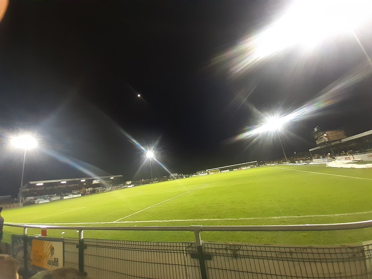 Sutton United away with <a href="/TheGillsFC/">Gillingham FC</a> 🔵⚫⚽️