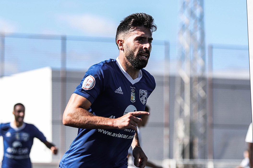udsanfer's tweet photo. ⚽️ Hoy analizamos los 𝗴𝗼𝗹𝗲𝘀 𝗱𝗲 𝗲𝘀𝘁𝗲 𝗽𝗿𝗶𝗺𝗲𝗿 𝘁𝗿𝗮𝗺𝗼 𝗱𝗲 𝘁𝗲𝗺𝗽𝗼𝗿𝗮𝗱𝗮.

Vamos con los datos en este hilo 👇🏼

#UDSanFernando | #ElAzulEstadeModa https://t.co/U0uoYp9Kin