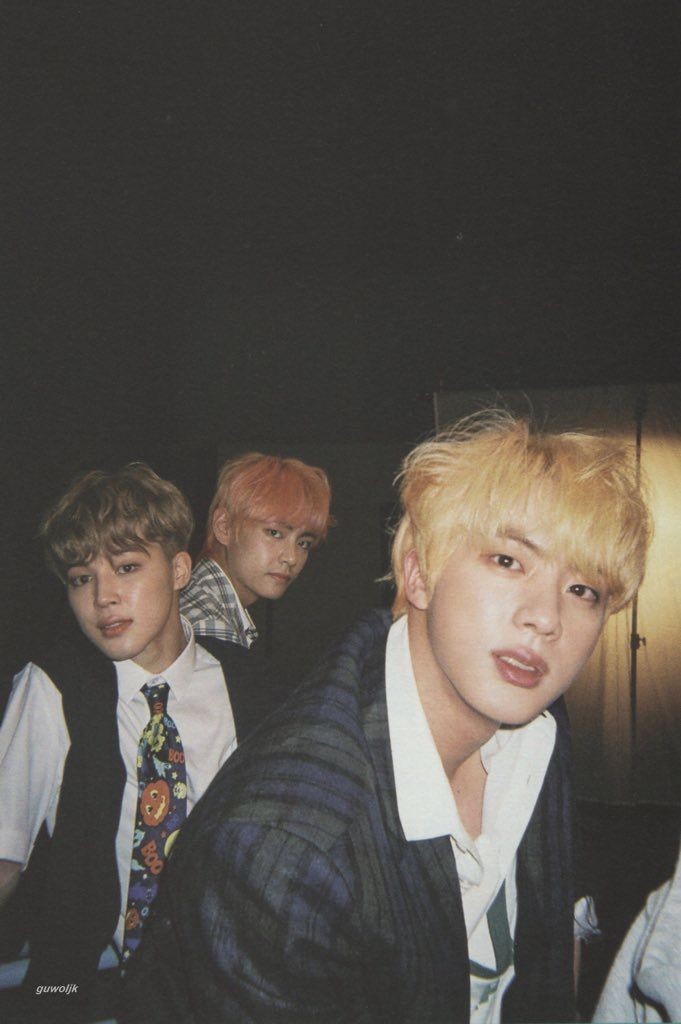 jinminpics's tweet photo. #HAPPYVDAY #태태케이크 #HappyTaehyungDay https://t.co/Lhw8YpCzmm