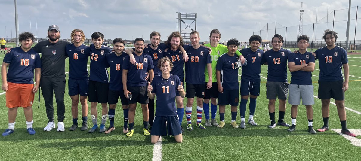GrizzFC's tweet photo. Thank you to all the alumni that came out today! #tpw https://t.co/lC2LWc4Uy9