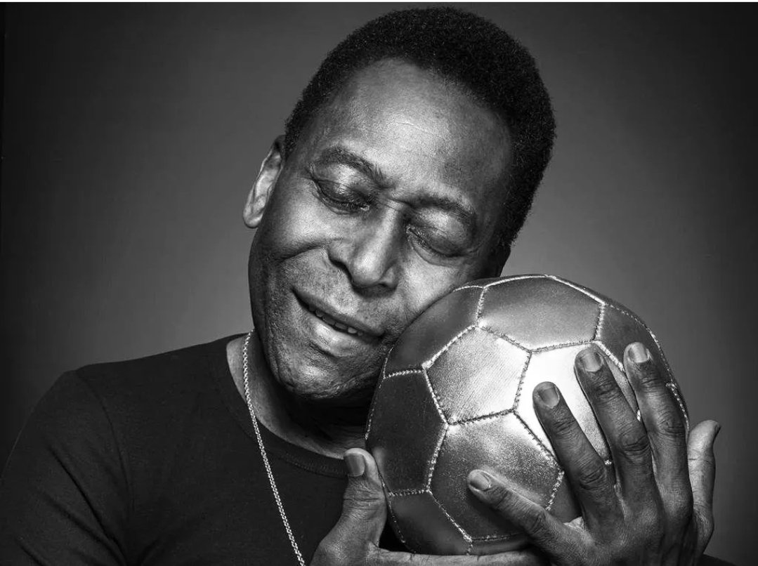 O seu legado será eterno. Obrigado, Pelé. Descanse em paz, Rei! #RIP