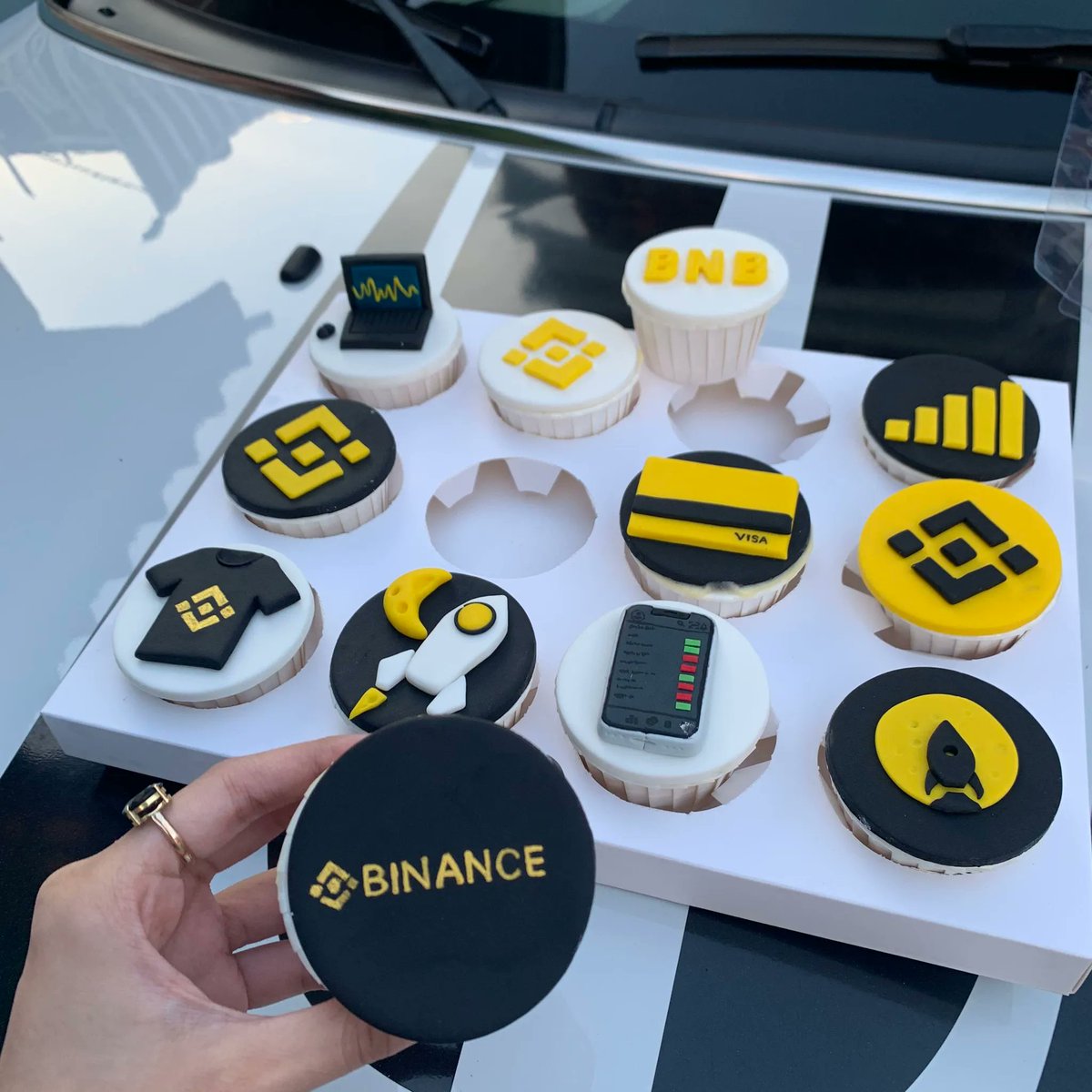 binance's tweet photo. Making the most of 2022 before the diet starts on Jan 1, 2023. https://t.co/mBk1VxQUqB