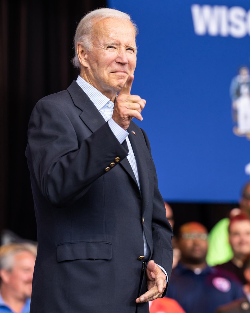 Democrats tweet media