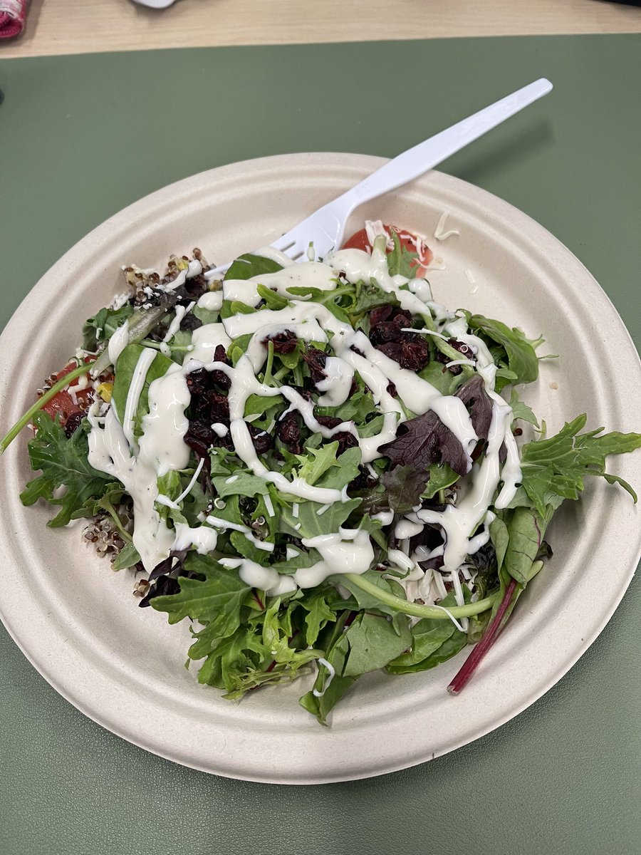 InnaLyon's tweet photo. It is a magical season. The healthy salad 🥗 at lunch turns into a pile of snacks by the evening. #healthylifestyle #holidayseason #salad #treats https://t.co/5bOQjAwEvK