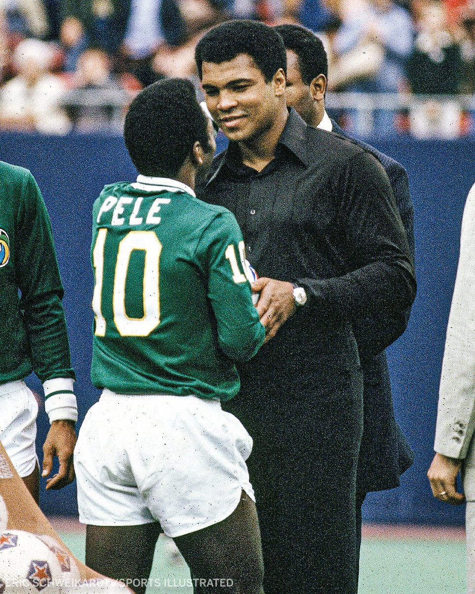 ESPNRingside's tweet photo. Two GOATs, one amazing moment 🐐❤️ https://t.co/cUJ2gRDjKR
