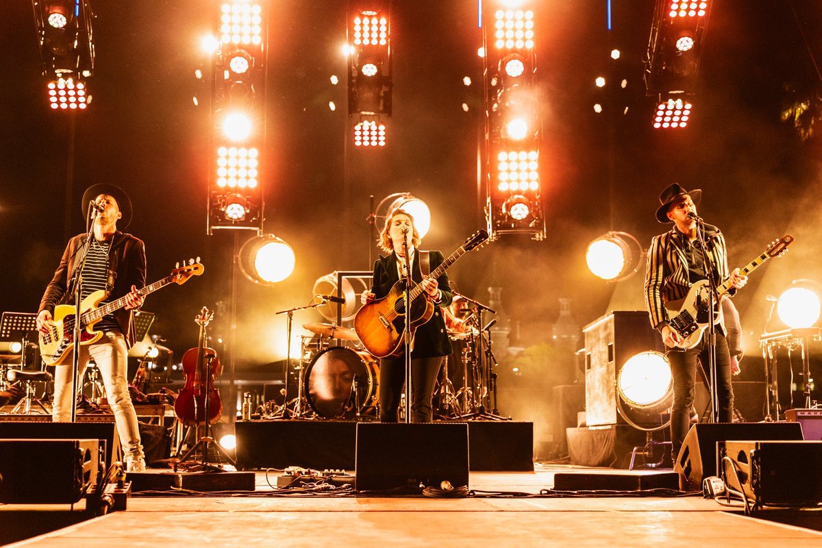 GasparillaMusic's tweet photo. #Throwback to an unforgettable performance by @brandicarlile at #GMF2020 🎤 #TBT
📷: @zitrovision https://t.co/qnkQsVAk9f