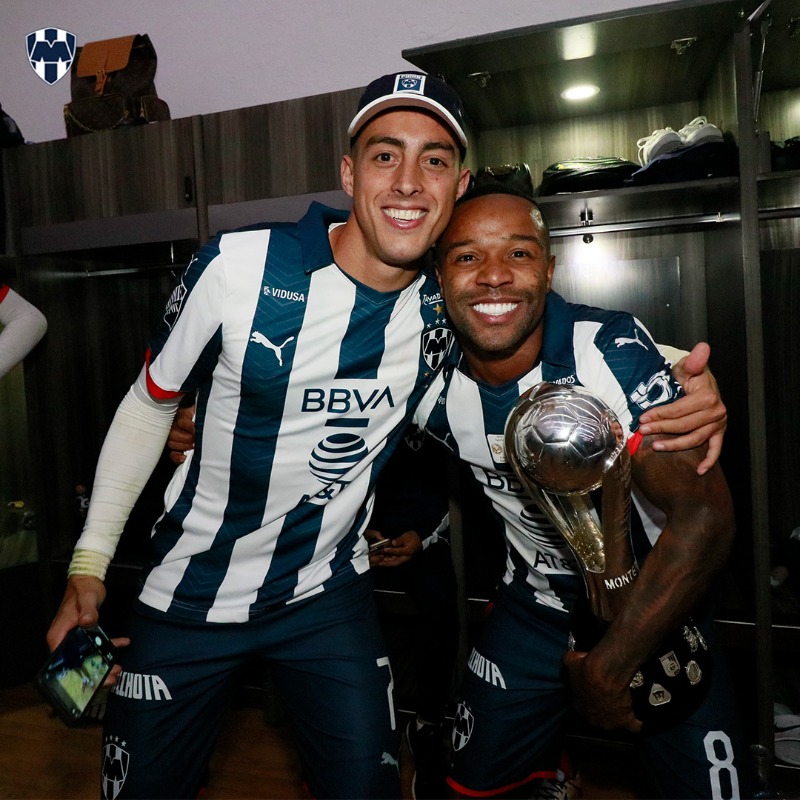Rayados's tweet photo. Hace tres años tuvimos una cardíaca y mágica noche en el Estadio Azteca... ¡Eramos campeones de liga!🏆🌟

Tuvimos muchísimos momentos que no se pueden olvidar. 💙 ¿Cómo viviste aquel 29 de diciembre del 2019? 👀