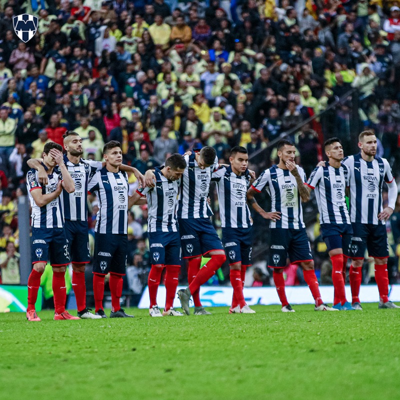 Rayados's tweet photo. Hace tres años tuvimos una cardíaca y mágica noche en el Estadio Azteca... ¡Eramos campeones de liga!🏆🌟

Tuvimos muchísimos momentos que no se pueden olvidar. 💙 ¿Cómo viviste aquel 29 de diciembre del 2019? 👀