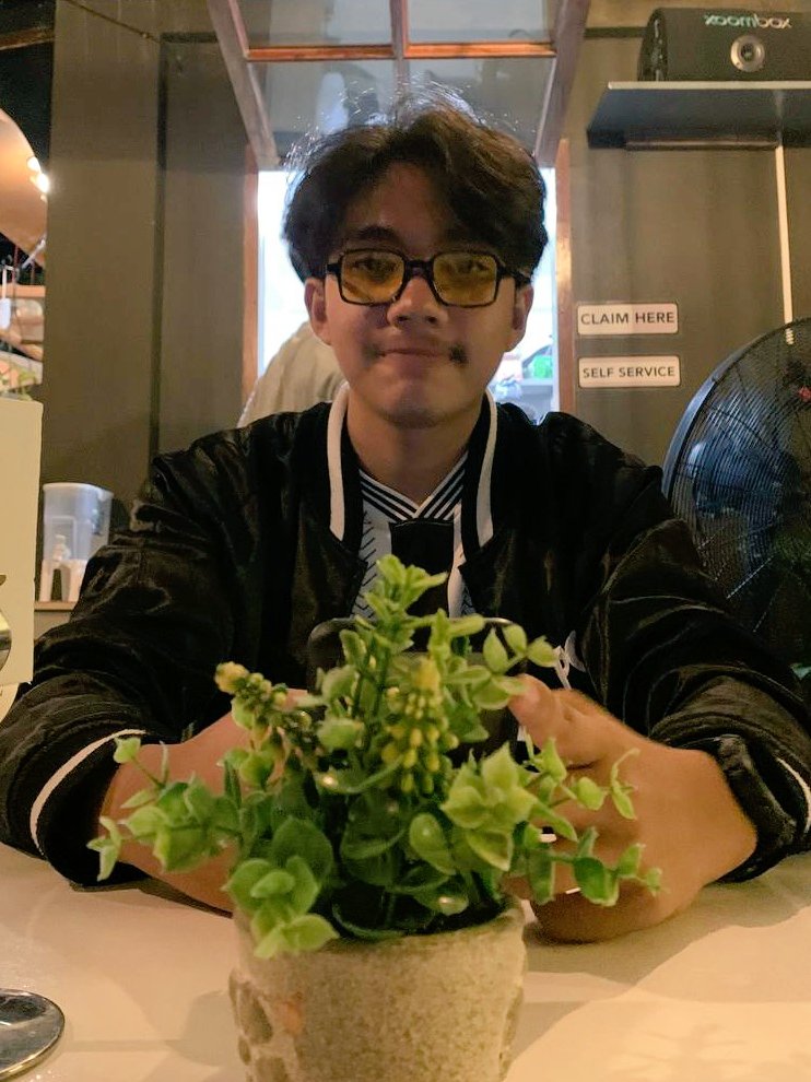 DeSharmiel's tweet photo. Before the end of the year 2022, This is one of the Happiest days in my life. Thank you!💛🥰 https://t.co/POOdbuKBPZ