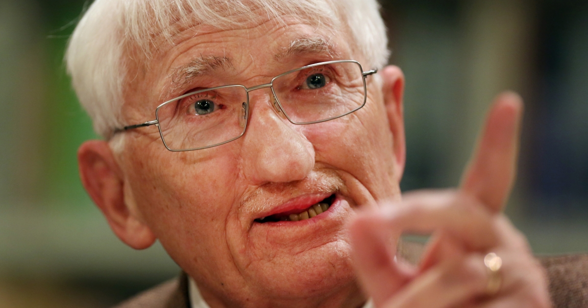A portrait of Jürgen Habermas - "Philosopher and European" (video, 53 minutes), with Frank-Walter Steinmeier, Alex Honneth, Isabelle Aubert, Joschka Fischer, Rahel Jaeggi, Gérard Raulet, Thomas M. Schmidt et al. : arte.tv/en/videos/0986…