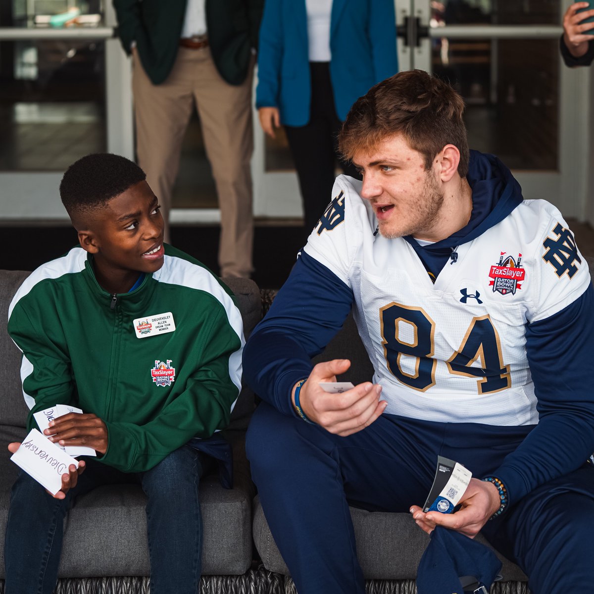 mattfreeman05_'s tweet image. Several Notre Dame players took time on Thursday morning to be part of the Dreams Come True event.