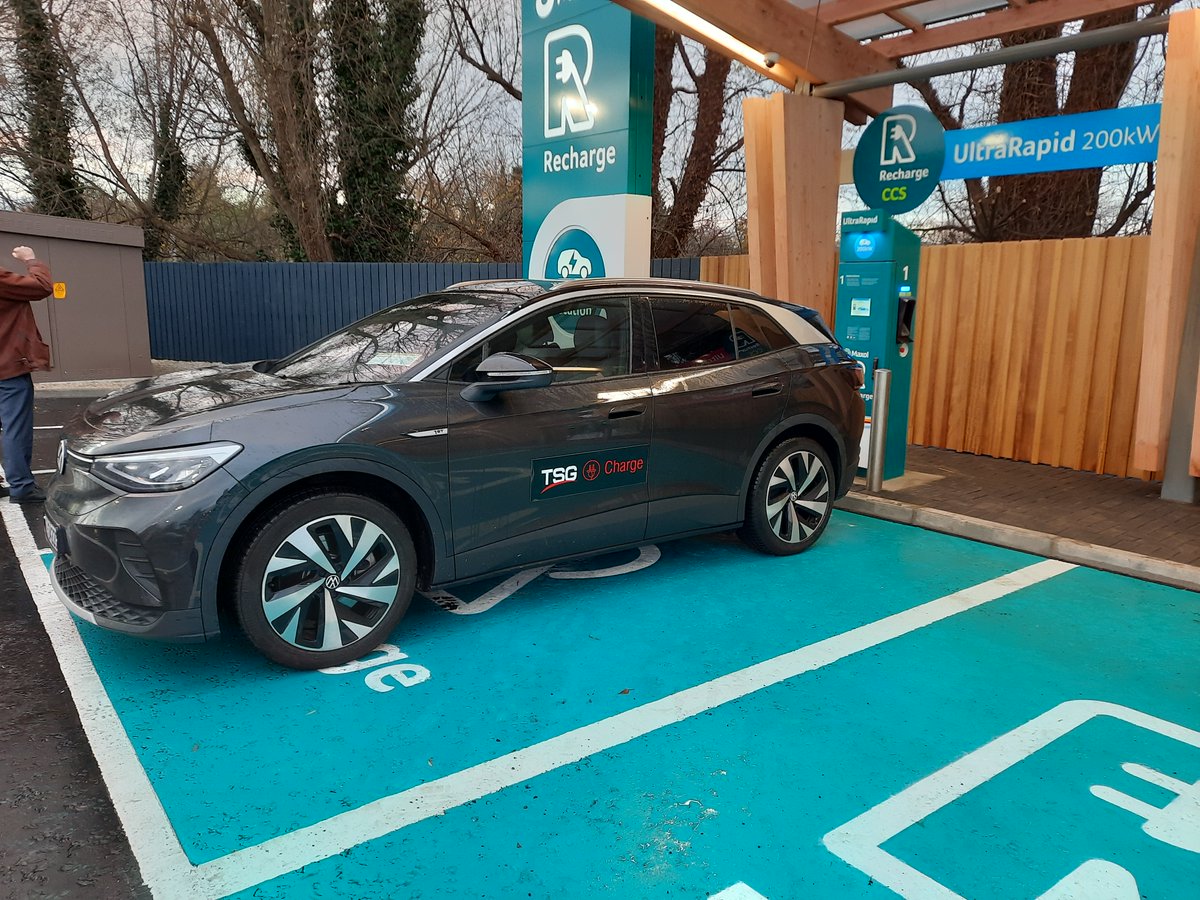 circontrol_com's tweet photo. ✨ We end this 2022 with a great project success: 1st dedicated #EVcharginghub in the Ireland Island just opened a few days ago, entirely composed of #Circontrol ultra-fast and #fastchargers! ⚡️🔌
✅ For sure, this 2023 will bring more wonderful projects like this one! 🥂 https://t.co/qG93bObylz