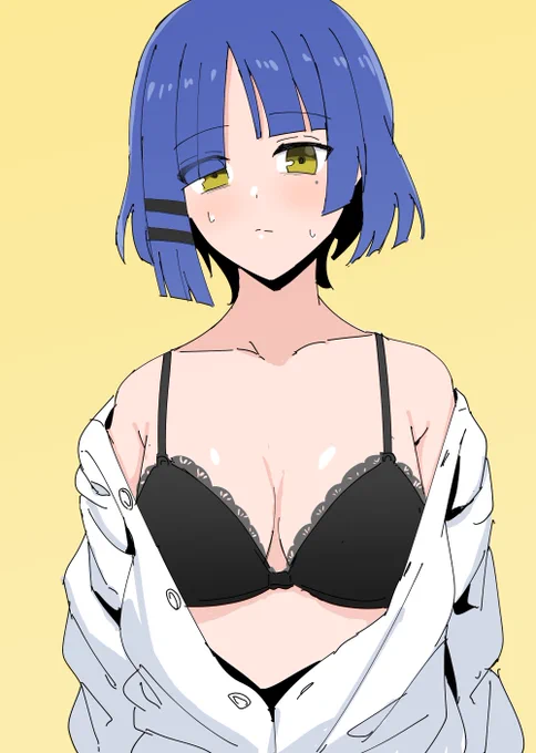 山田はぼっちちゃんで客寄せしようとする前に自分の肌露出して 