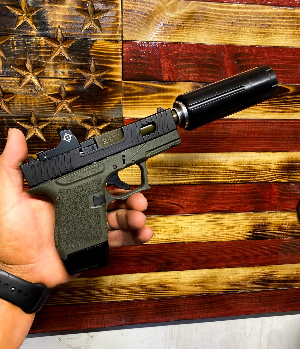 We have one word for you.... Merica 
-
#sightmark #makeyourmark #merica #usa #reddot #supressed