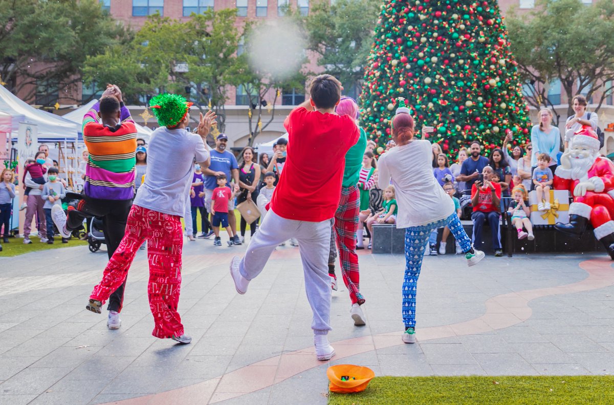 SLTownSquare's tweet photo. We ate, we drank, we celebrated ✨
2022 was one for the books!
A BIG thank you goes out to our event partners and sponsors including #MBSugarLand, #PlannedWith, @MethodistHosp and the businesses at Town Square. We truly couldn't have made this year happen without you ❤️ https://t.co/oDlLn7lav2
