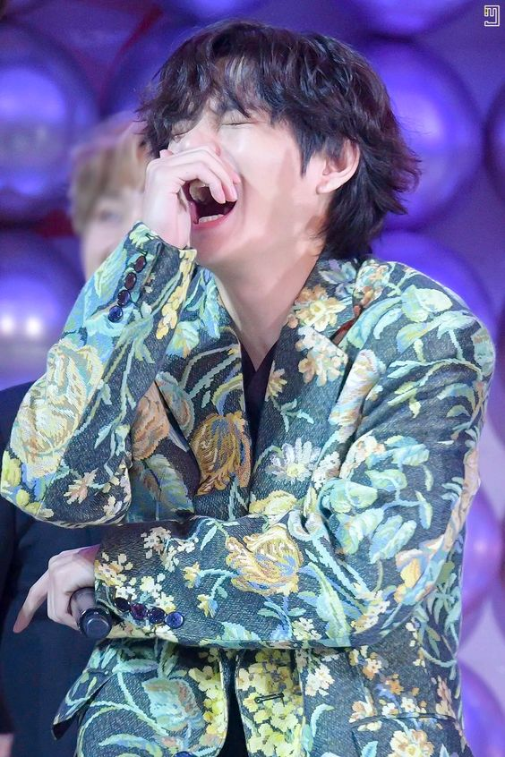 emjeee_14's tweet photo. Happy birthday, V!!! My wish for you is that all your wishes in life come true. I miss you!
Borahae! 💜💜💜
#HappyBirthdayTaehyung 
#TaehyungDay https://t.co/1vQ4a5V32l