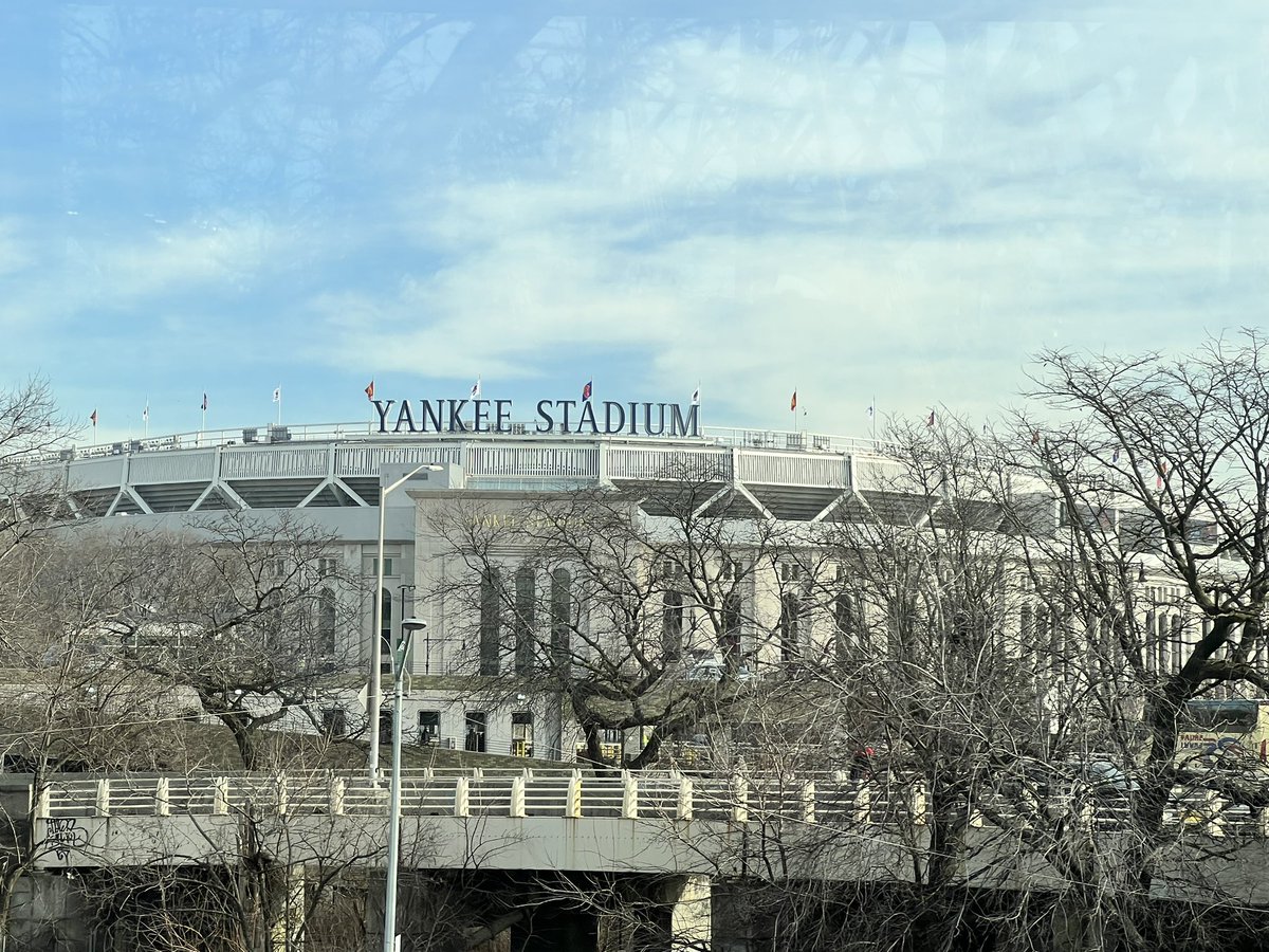 jenelamk's tweet image. We’re here! Big game today!!! 

#CuseForTroops #SyracuseOVMA 
#IVMFSyracuseU @IVMFSyracuseU 
@SyracuseOVMA