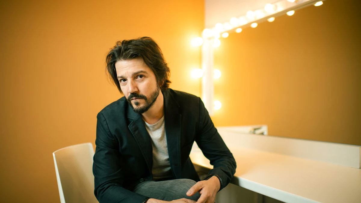 Happy birthday to Mexican actor, director, and producer Diego Luna! 