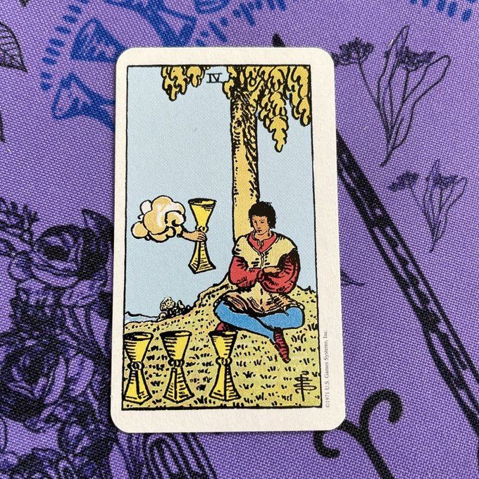 alquimia_azul's tweet photo. El #4deCopas del #Tarot nos recuerda que a veces sentimos que nos falta algo en la vida. Esto nos invita a buscar nuevas formas de llenar nuestros vacíos y encontrar la felicidad que anhelamos. #TarotReading #TarotLovers https://t.co/NejSQlo1Ne