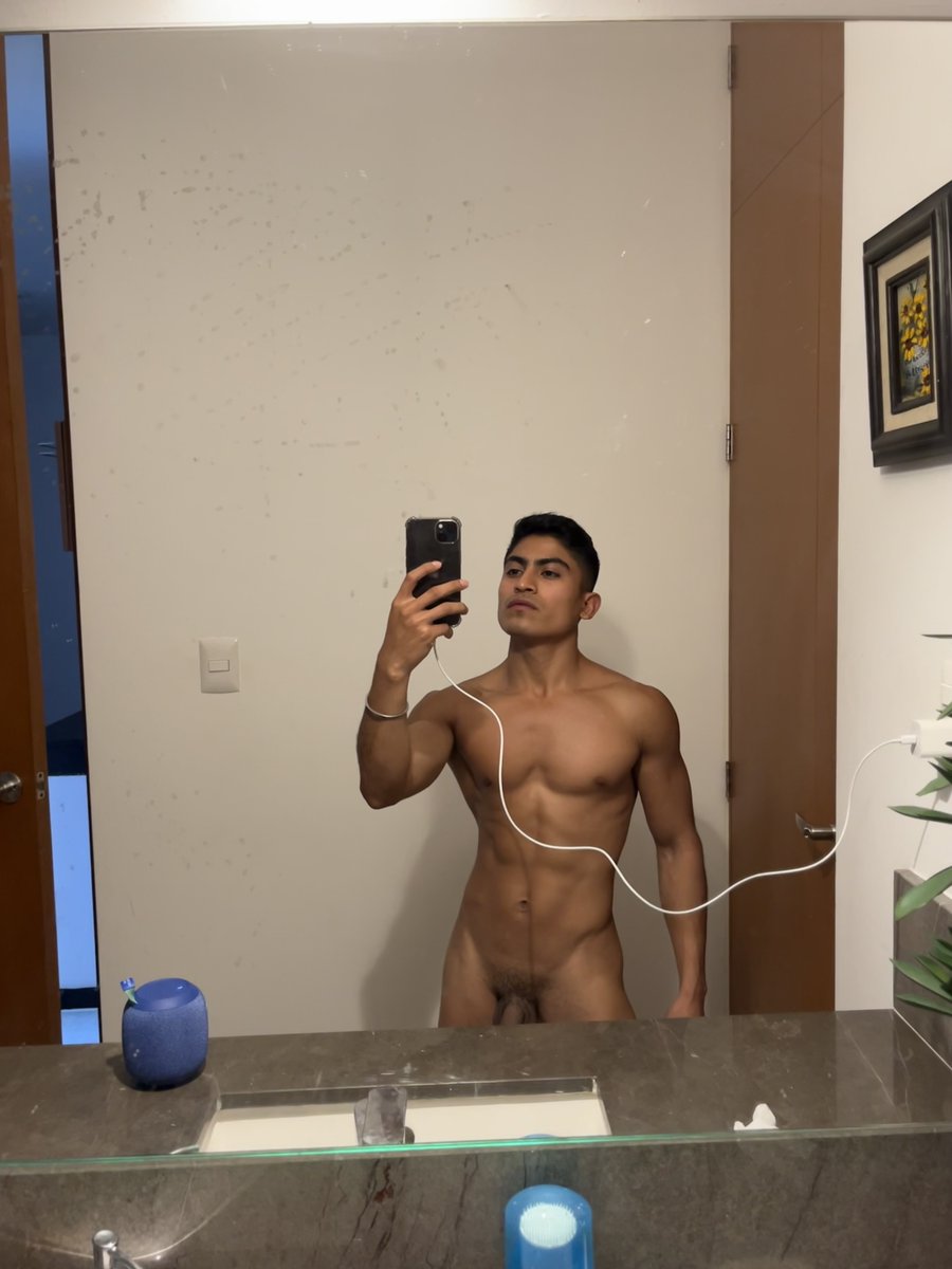 NelsoGarcia3's tweet photo. Un baño y fuga al gym

RT y nos bañamos juntos https://t.co/6sSMbNHFyT