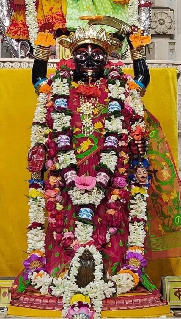 SaroopCKol's tweet photo. Joy Maa #AddyaMaa #Kolkata 
জয় মা..
#আদ্যা_মা https://t.co/BVtvLTP0Bt