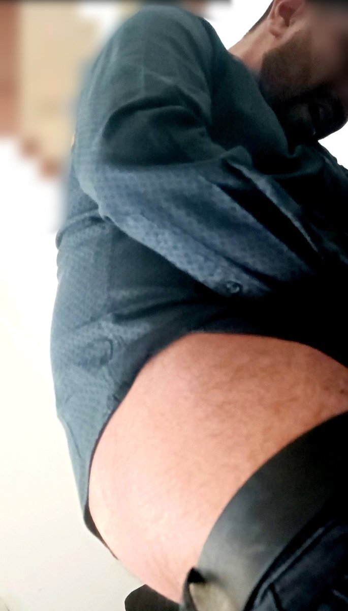 MaskGay3's tweet photo. Mi vecino casado pero antes de irse al trabajo, que si le ayudaba a desahogarse 😈😈😈 Rt y Dm si quieres que te ayude  igual. https://t.co/3zg5L0KxtP