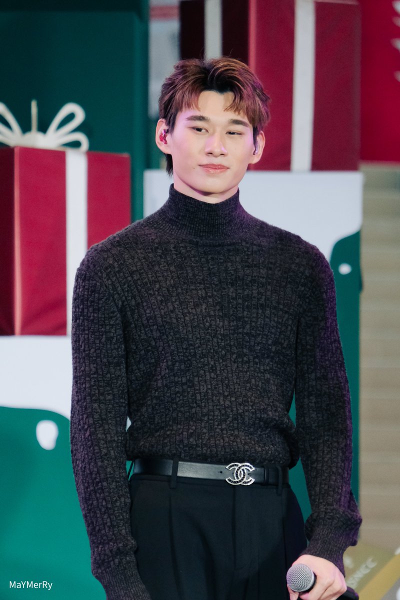 MaYMerRyy's tweet photo. ชอบพี่จูลุคนี้มากกก คุณชายท่านหนึ่ง

#ATLAS_TH
#WintercallingxATLAS
#JuniorATLAS https://t.co/zYkyHKc0xM