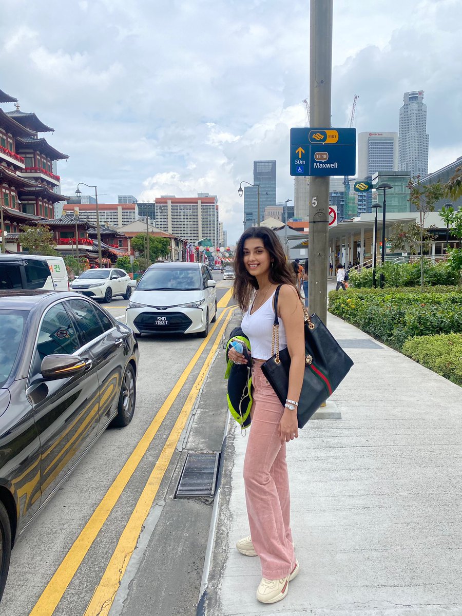 DiganganaS's tweet photo. Touristy walk in #Singapore ❤️❤️ https://t.co/WfPTWB0ZUb