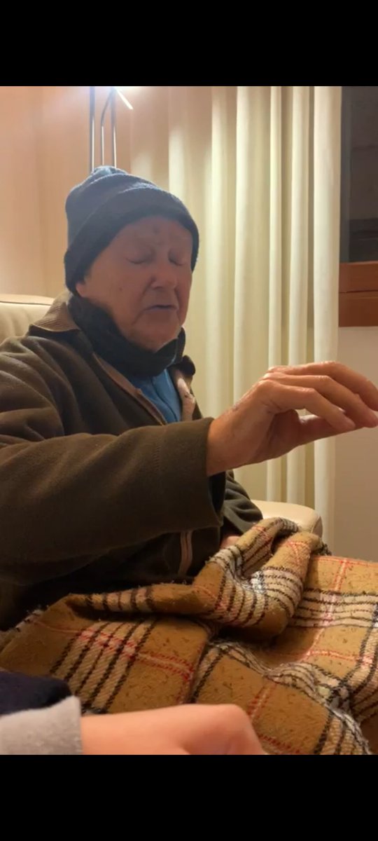 LSalvaAbogado's tweet photo. No suelo utilizar demasiado esta red social. Pero mi padre acaba de desaparecer por la zona del centro de Palma. No tienen noticias de él en la residencia de Olmos donde estaba en el hospital de día. Gracias a todos https://t.co/FQiLT8mMIs